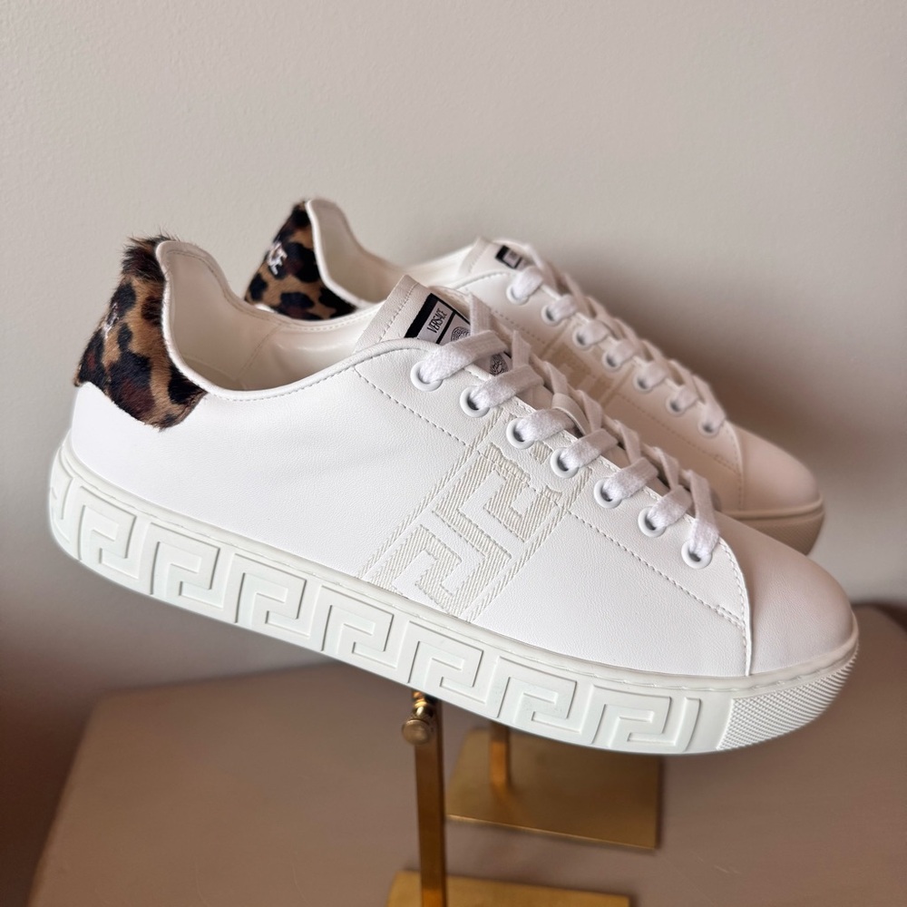Versace Greca Calf Hair Low Top Sneakers White Leopard Heel Size 39.5 NWT - Picture 2 of 13